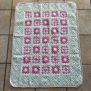 Vintage Handmade Crochet Granny Square Throw Blanket Afghan Cream Pink 40x32